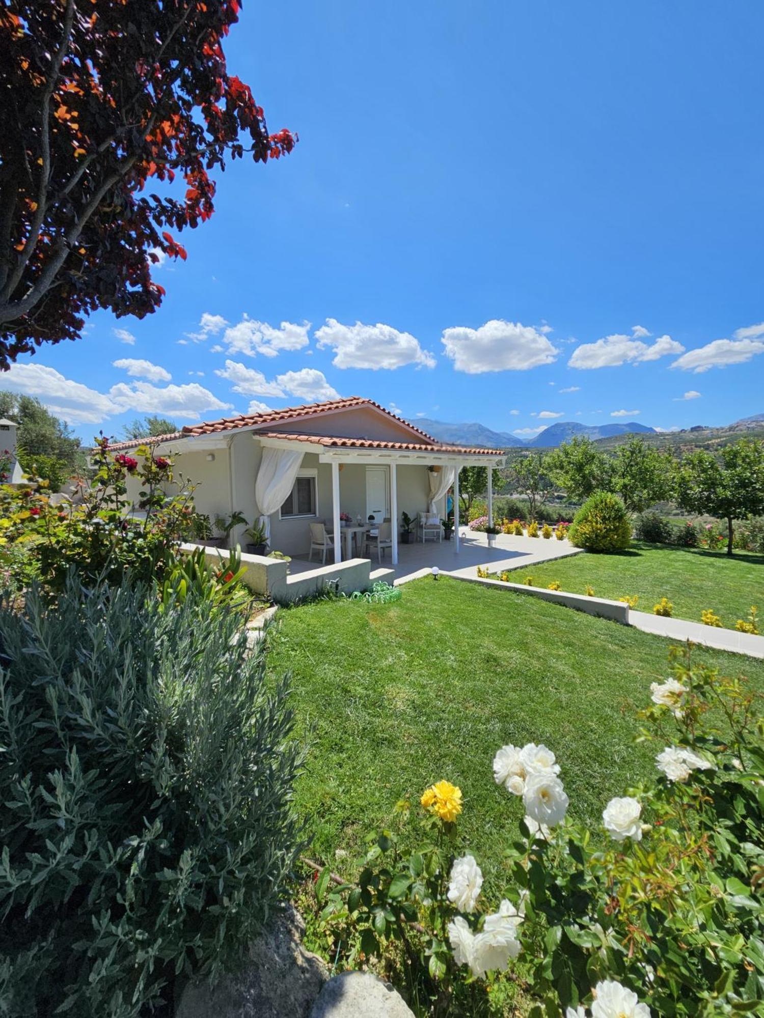 Ornament: Infinite Nature Villa Dhafnes 外观 照片
